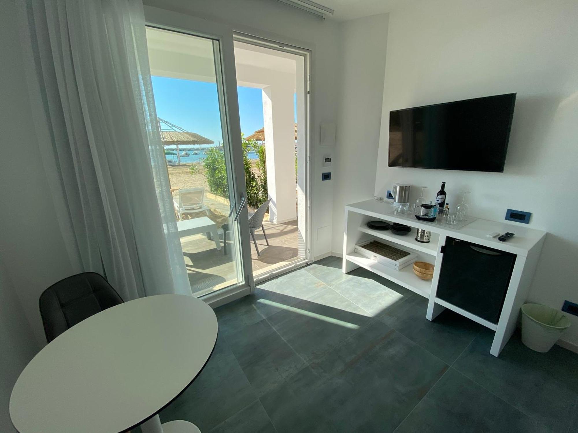 Marina Bay Beach Hotel Пешичи Екстериор снимка