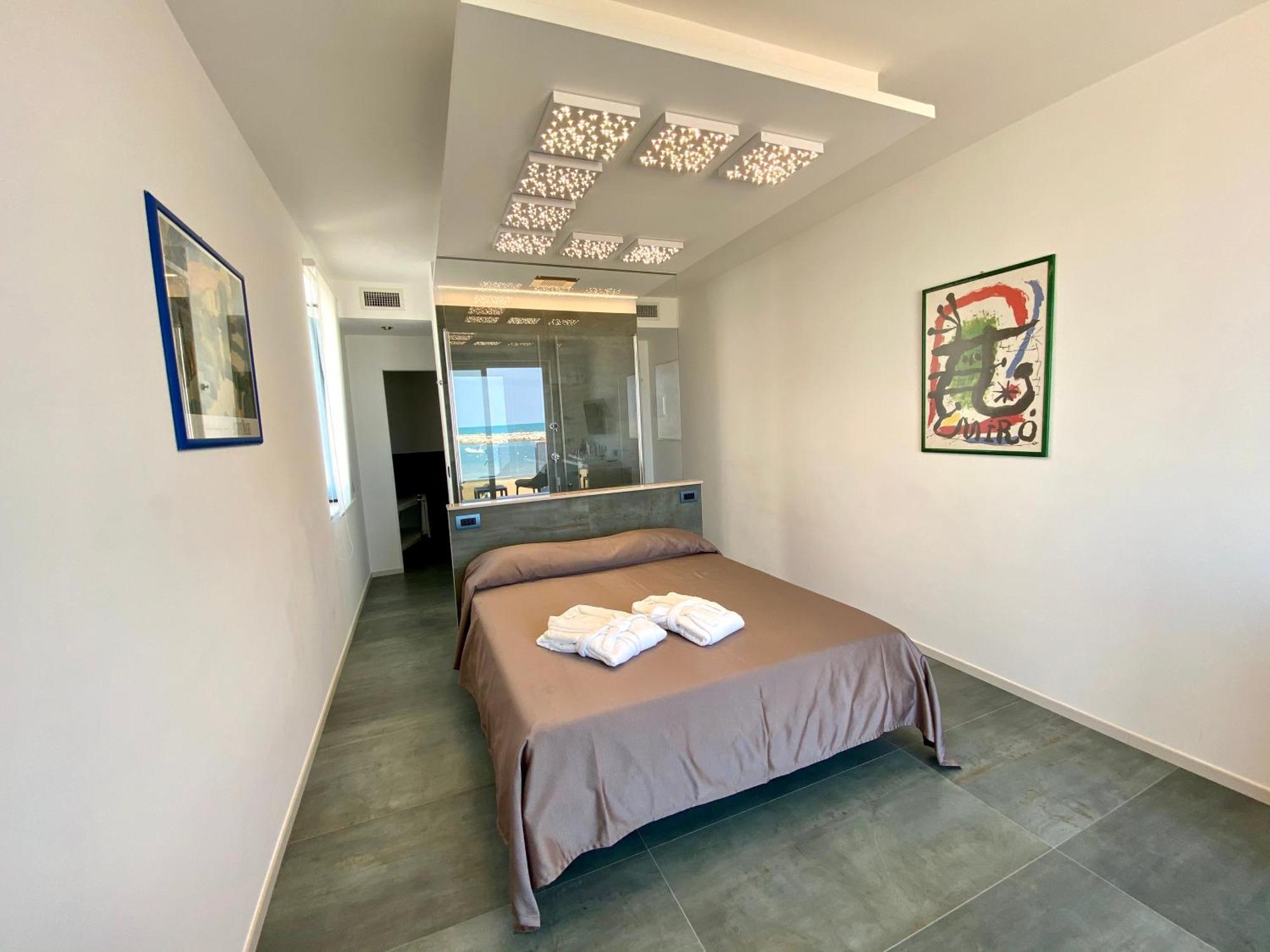 Marina Bay Beach Hotel Пешичи Екстериор снимка